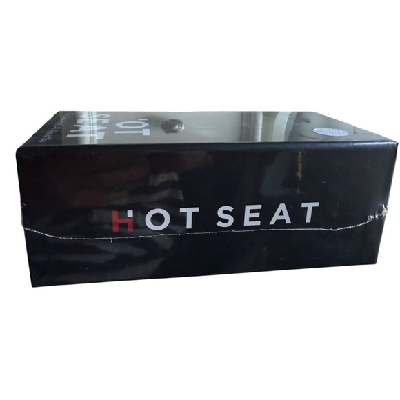 Hot Seat Card Game: The Party Game That's All About You (Ages 10+) Sealed - Picture 4 of 8